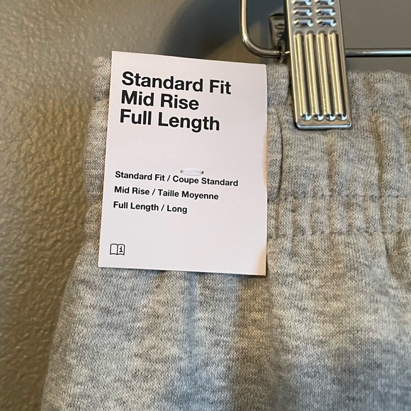 NWT Nike Sz 1X Women’s Grey Standard Fit Mid Rise Full Length Sweatpants Ret $60 - Picture 14 of 16